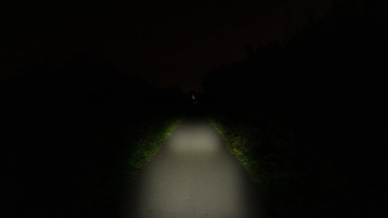 SIGMA Aura 45 Frontlicht + Nugget II Rücklicht LED Beleuchtungsset M. StVZO 8 SIGMA Aura 45 Frontlicht + Nugget II Rücklicht LED Beleuchtungsset M. StVZO – Bild 8